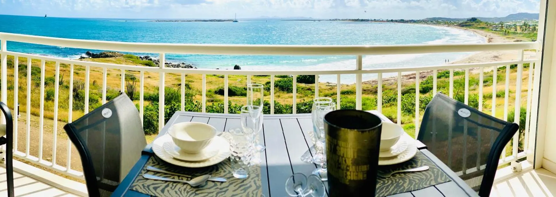 Excellence Suites Orient Beach Oceanview King-Size Beach Pool Parking Cul de Sac