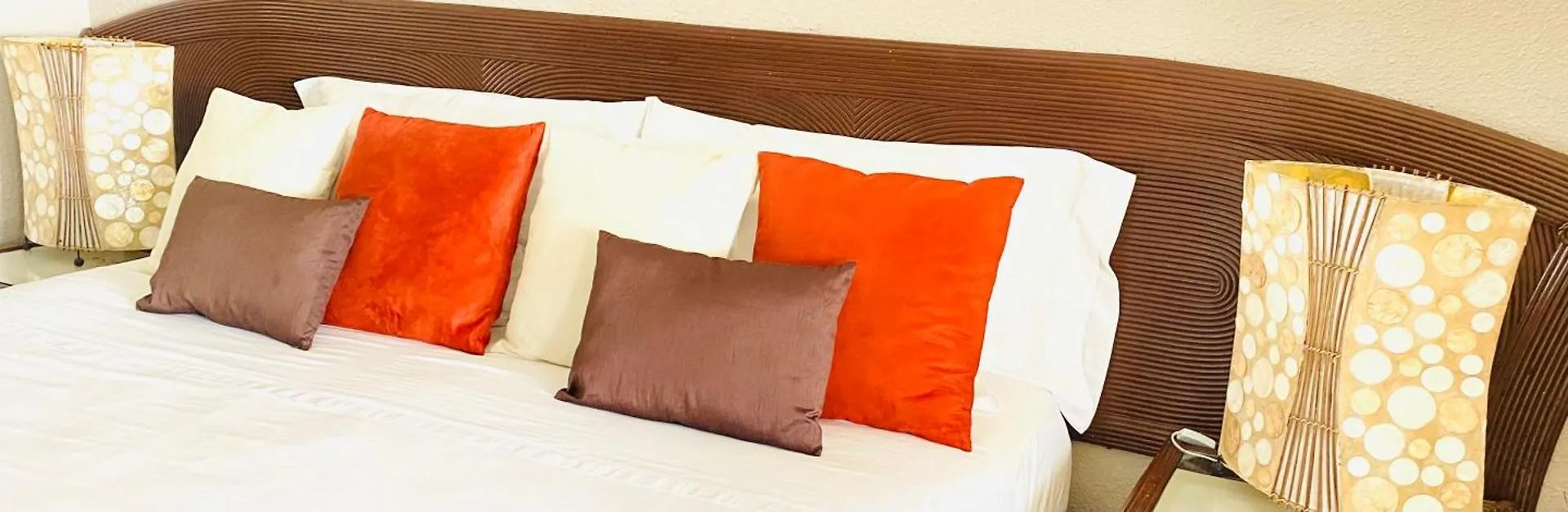 Excellence Suites Orient Beach Oceanview King-Size Beach Pool Parking Cul de Sac