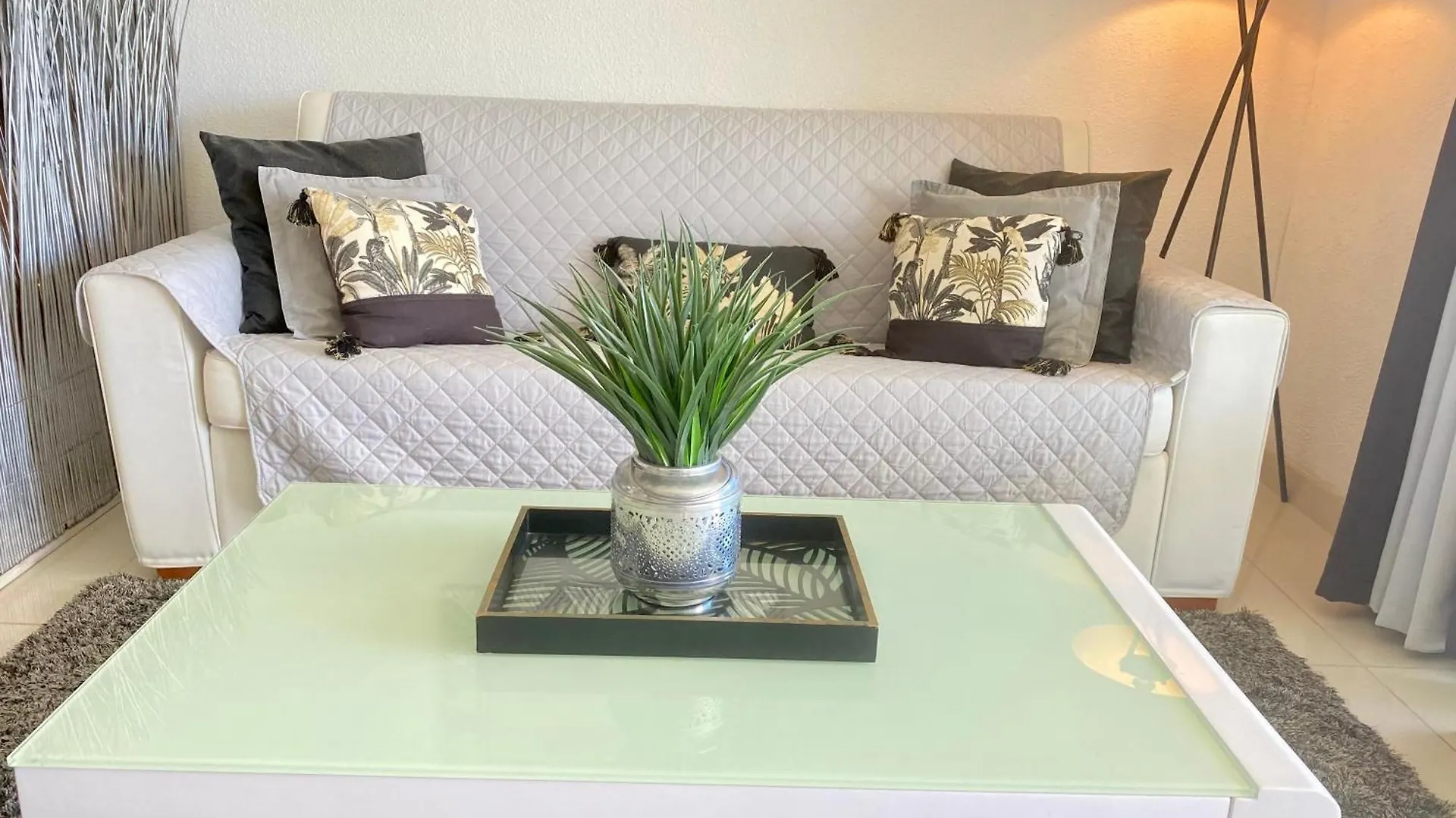 Excellence Suites Orient Beach Oceanview King-Size Beach Pool Parking Cul de Sac