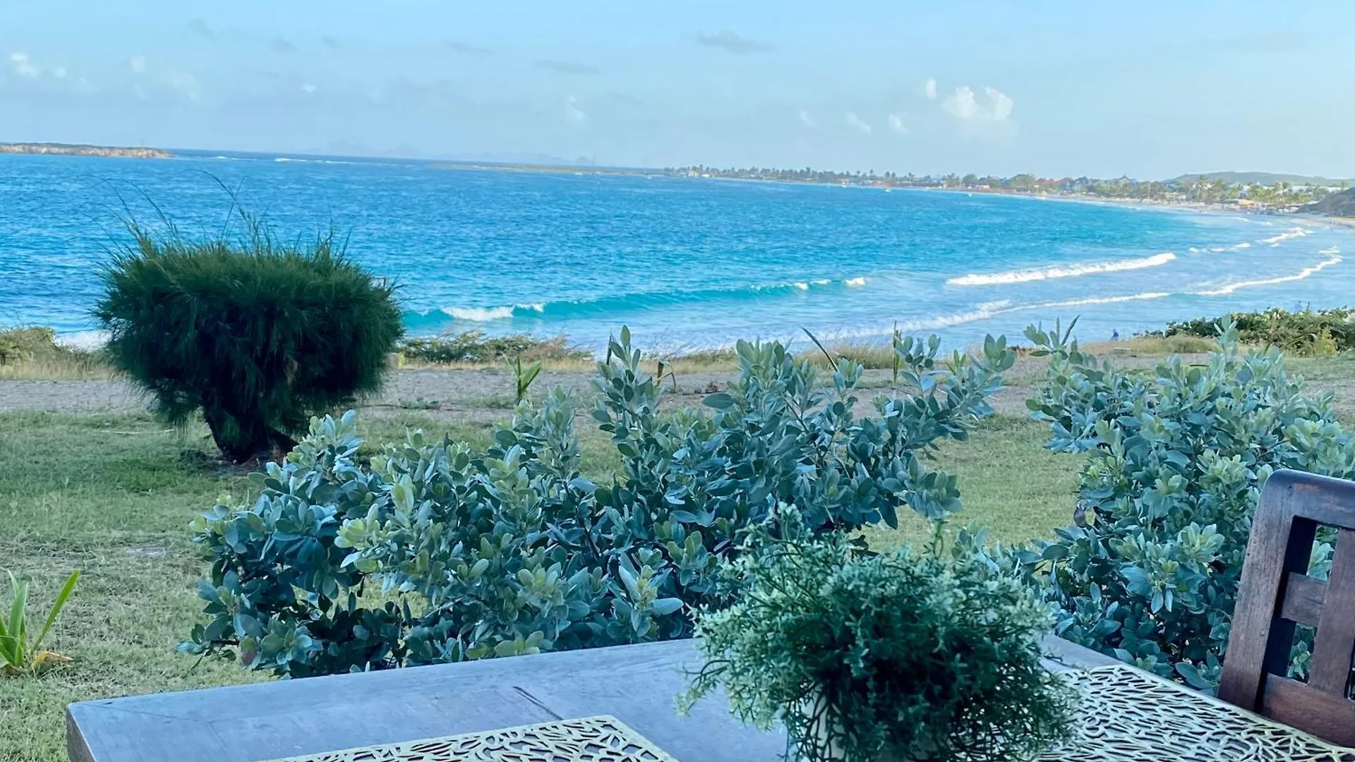 Excellence Suites Orient Beach Oceanview King-Size Beach Pool Parking Cul de Sac Sint Maarten