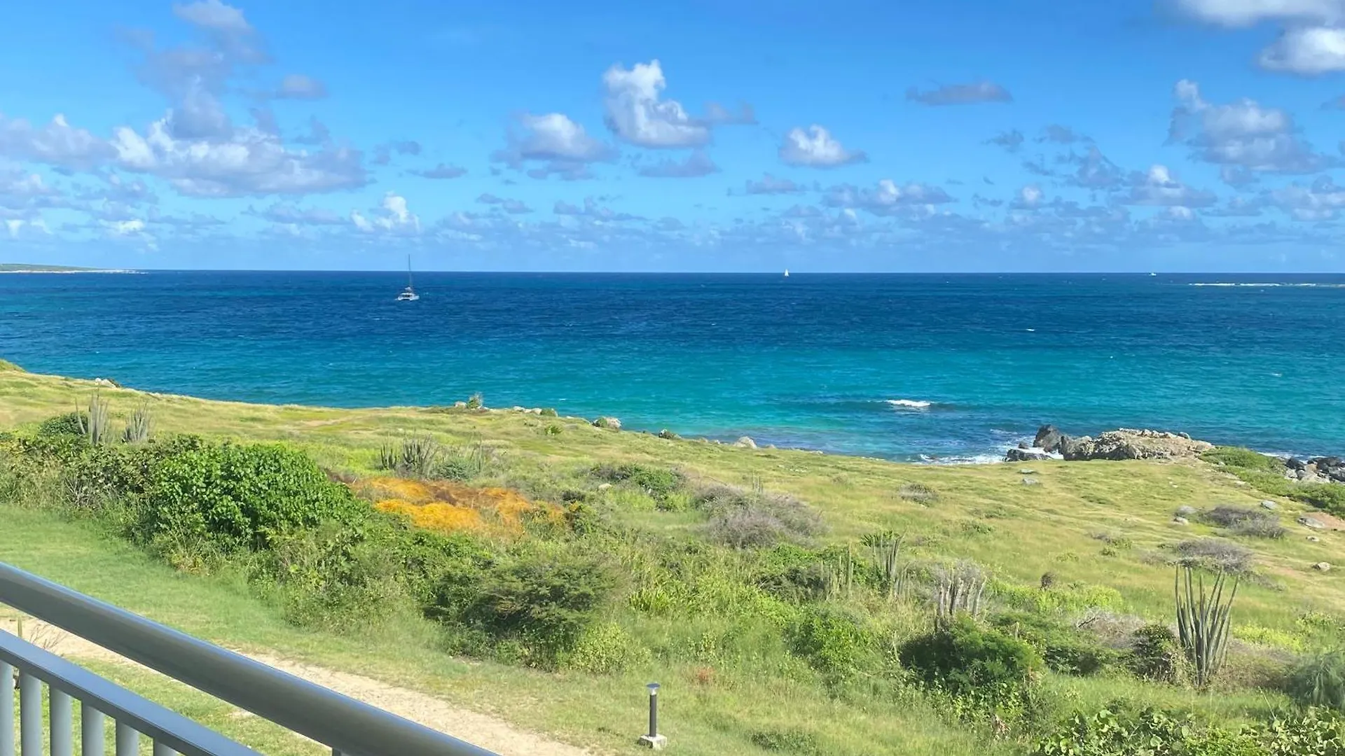 Excellence Suites Orient Beach Oceanview King-Size Beach Pool Parking Cul de Sac 0*,  Sint Maarten