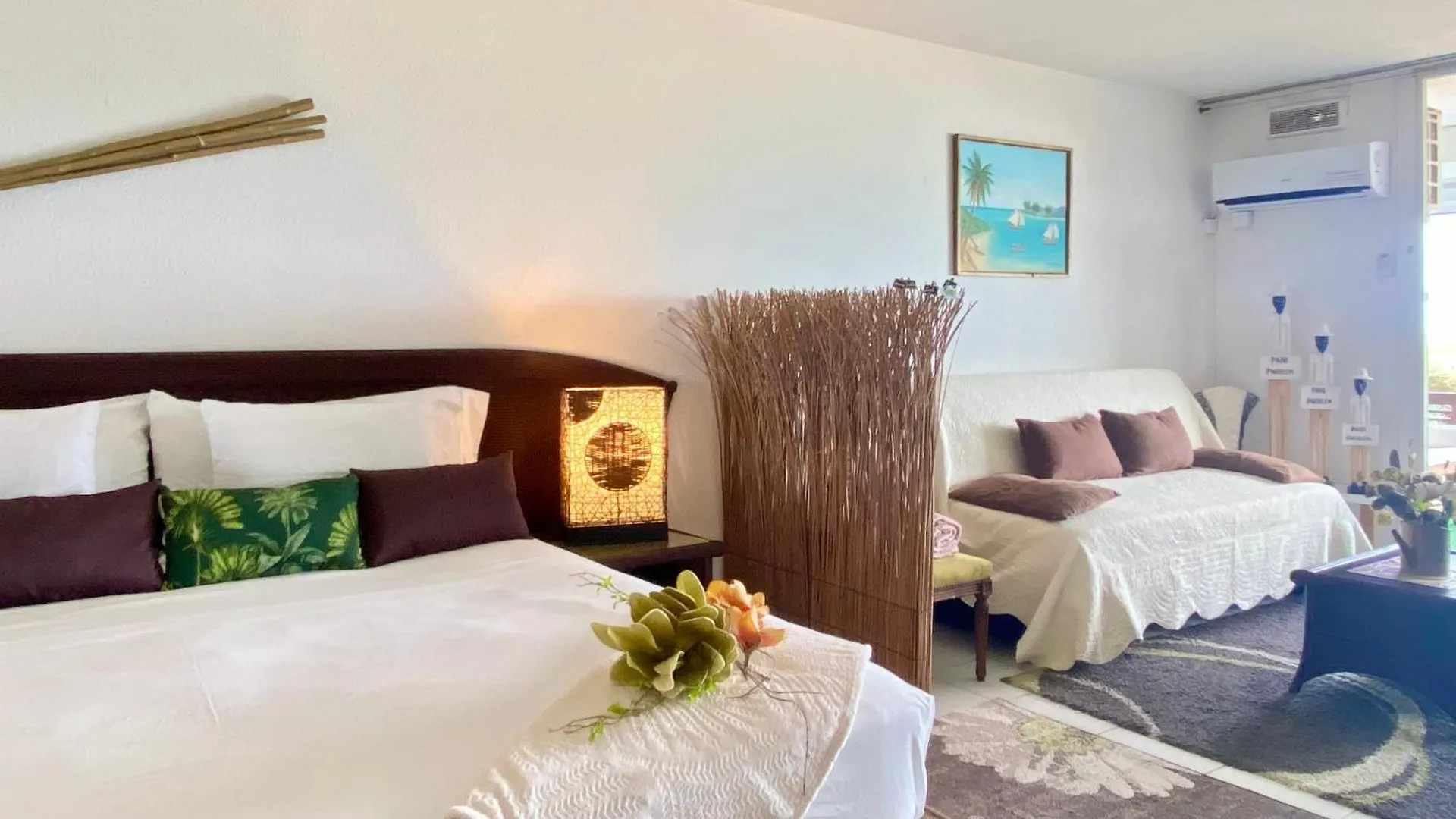 Apartamento Excellence Suites Orient Beach Oceanview King-Size Beach Pool Parking Cul de Sac Sint Maarten