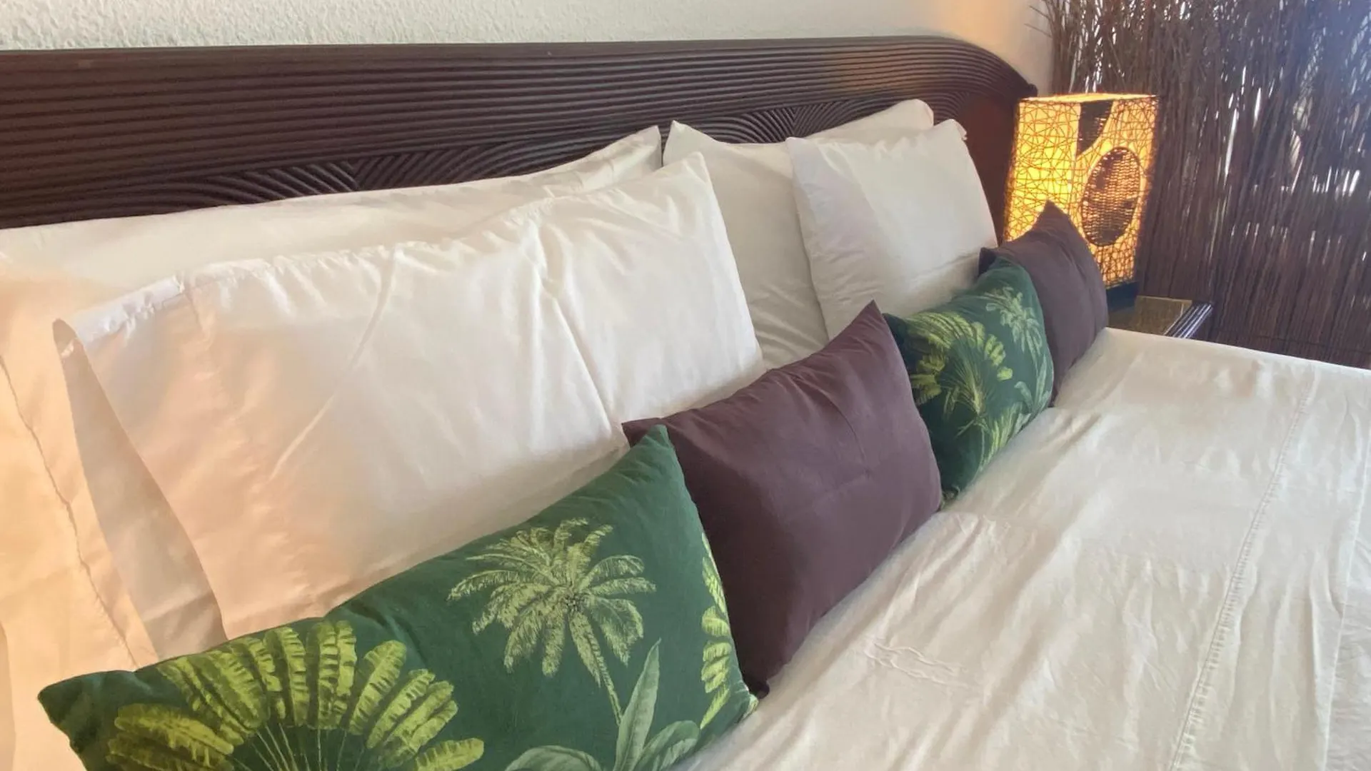 Excellence Suites Orient Beach Oceanview King-Size Beach Pool Parking Cul de Sac Apartamento
