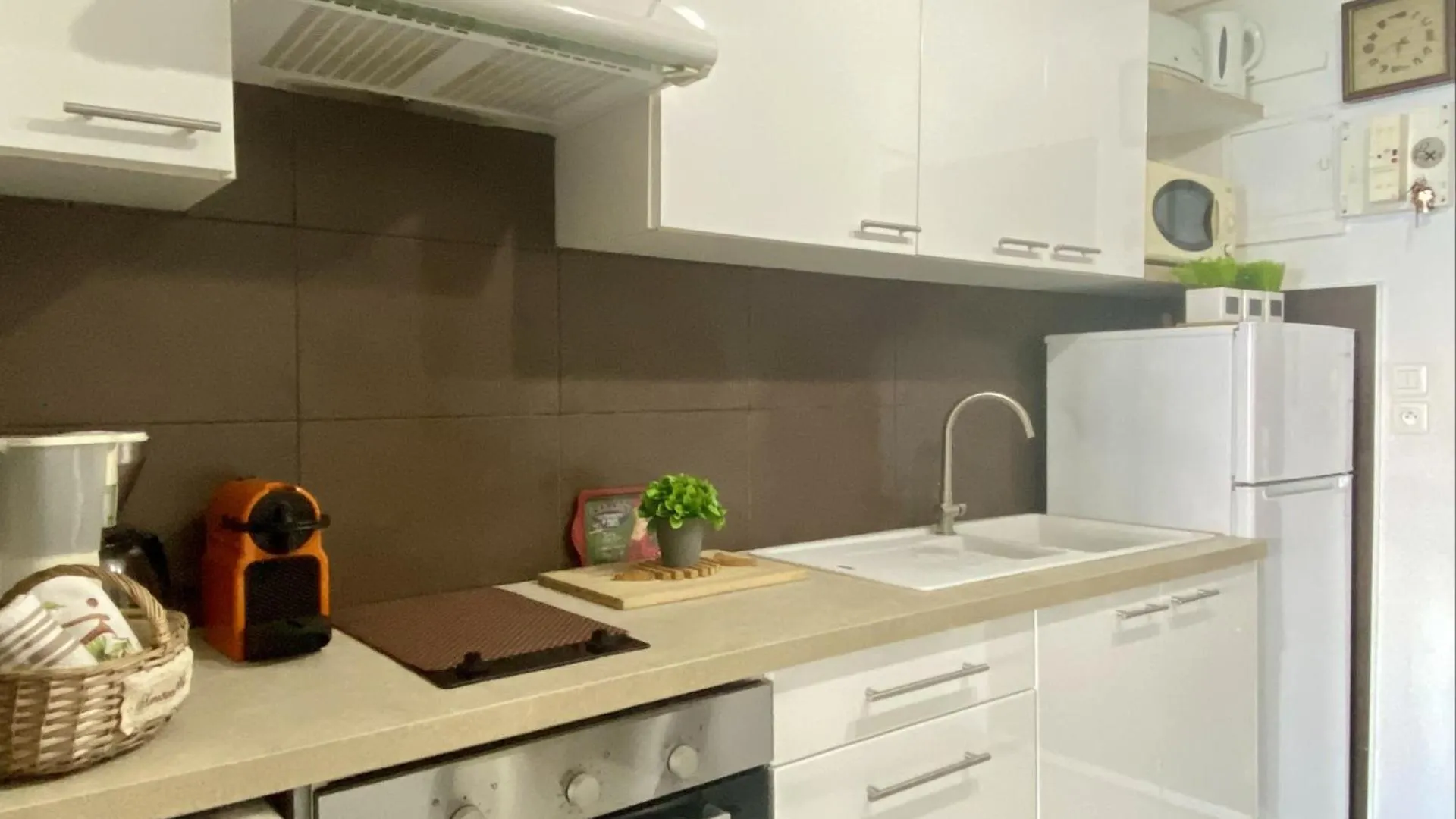Excellence Suites Orient Beach Oceanview King-Size Beach Pool Parking Cul de Sac Apartment