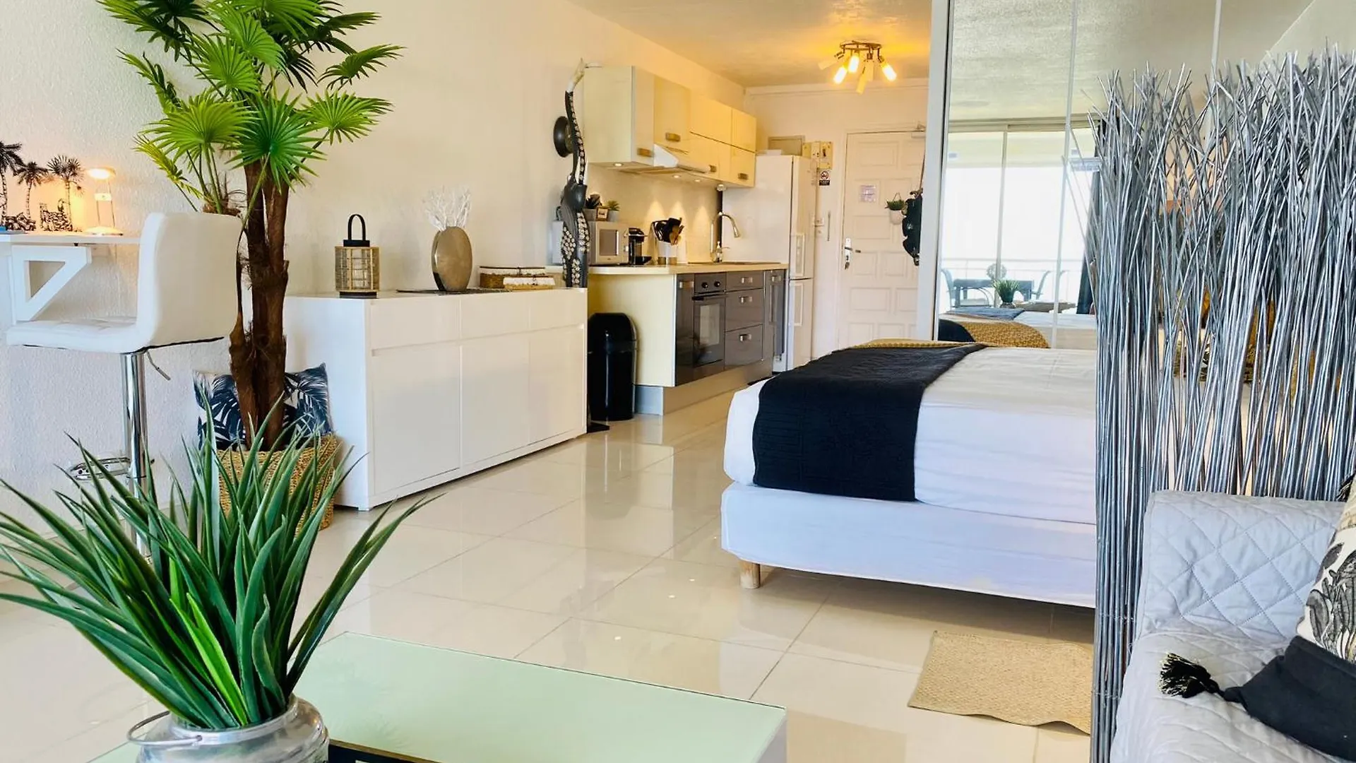 Lägenhet Excellence Suites Orient Beach Oceanview King-Size Beach Pool Parking Cul de Sac Sint Maarten