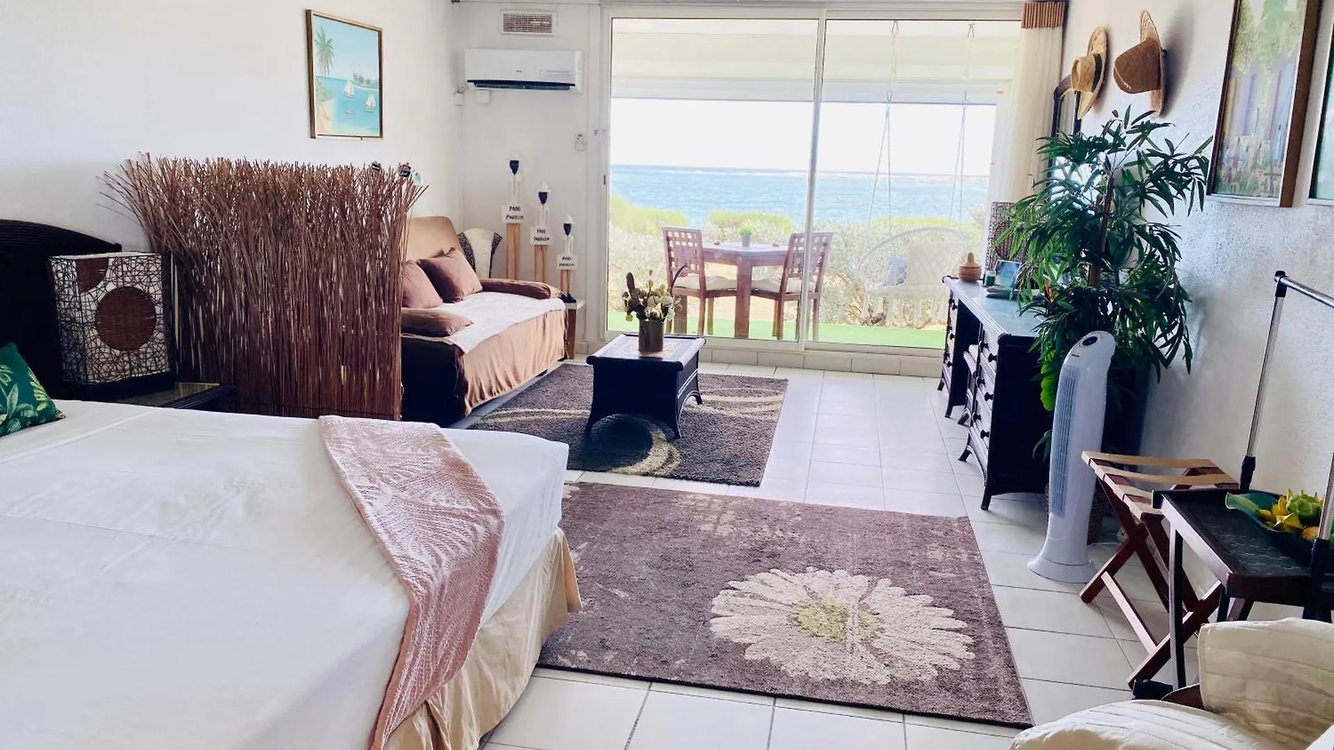 Apartment Excellence Suites Orient Beach Oceanview King-Size Beach Pool Parking Cul de Sac